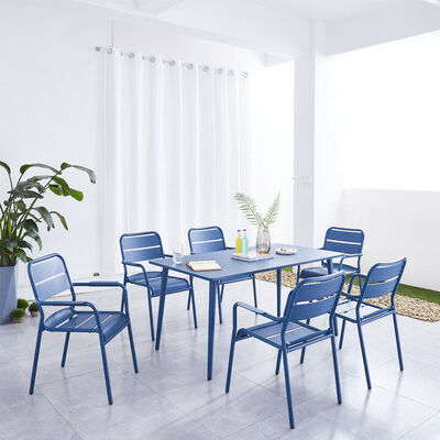 ভালো দাম রঙিন টেরেস ব্যালকনি আসবাবপত্র স্ট্যাকযোগ্য আউটডোর বাগান কফি টেবিল এবং চেয়ার জলরোধী অনলাইন